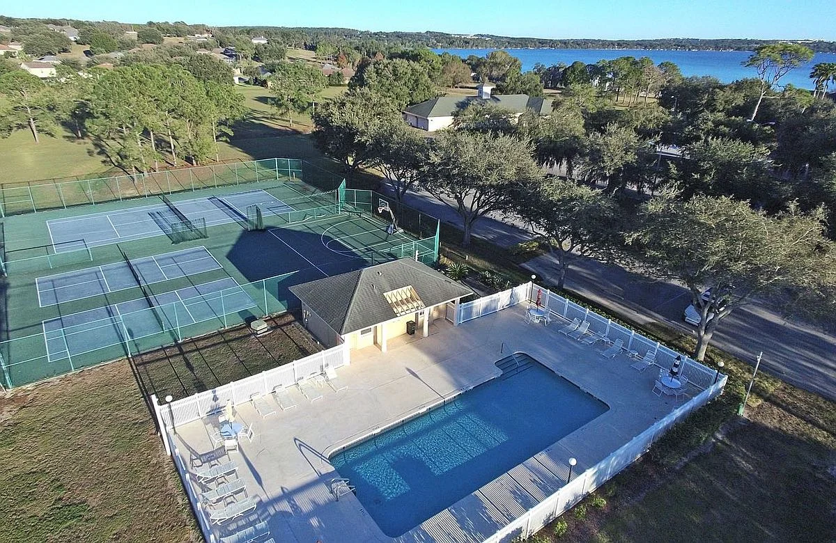 Casa de 3 Dormitórios à Venda em Clermont – Flórida – FL - 4