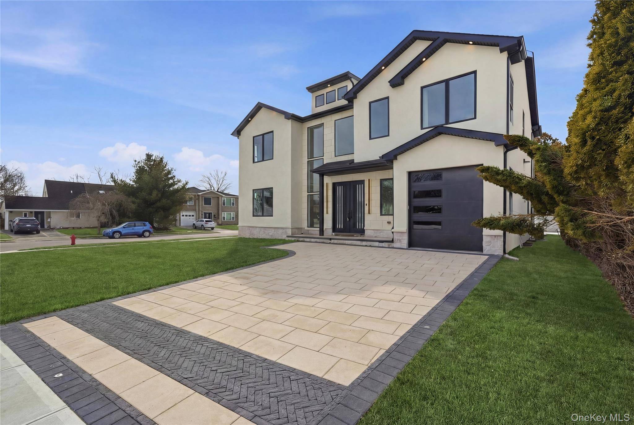 Maison de 5 Chambres à Vendre à Hicksville, NY – 19 Arrow LN - 2