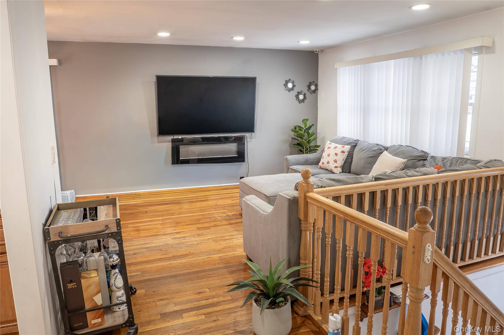 Casa de 5 Dormitorios en Venta en Holbrook, NY – Church ST - 4