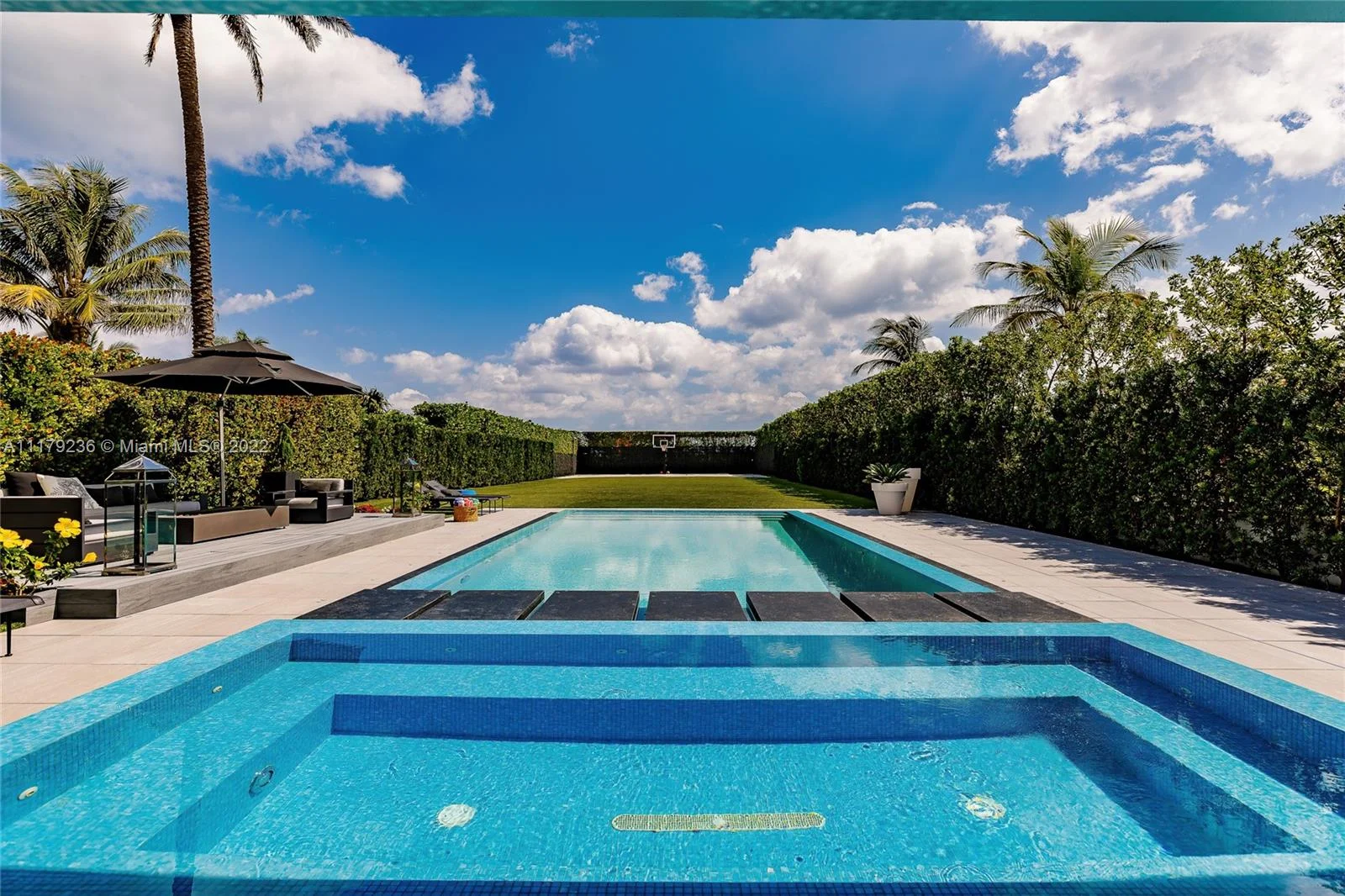 Casa de 5 Dormitórios à Venda na Atlantic Way – Miami – FL - 4