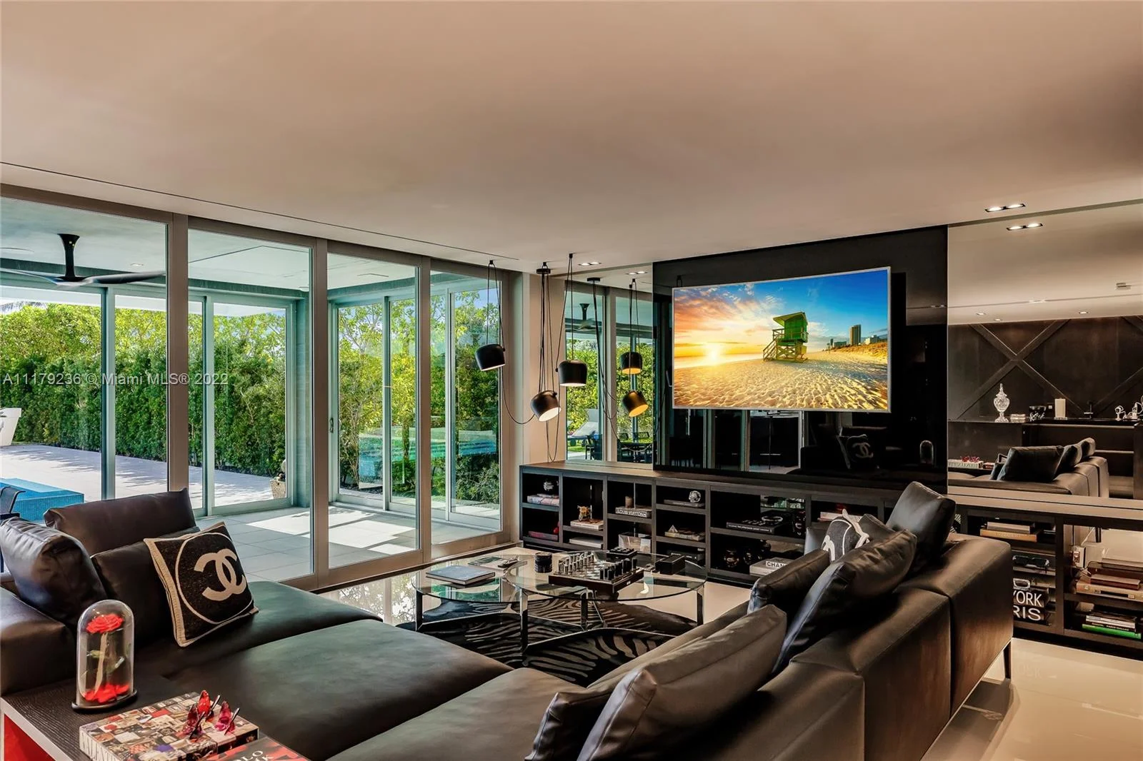 Casa de 5 Dormitórios à Venda na Atlantic Way – Miami – FL - 8