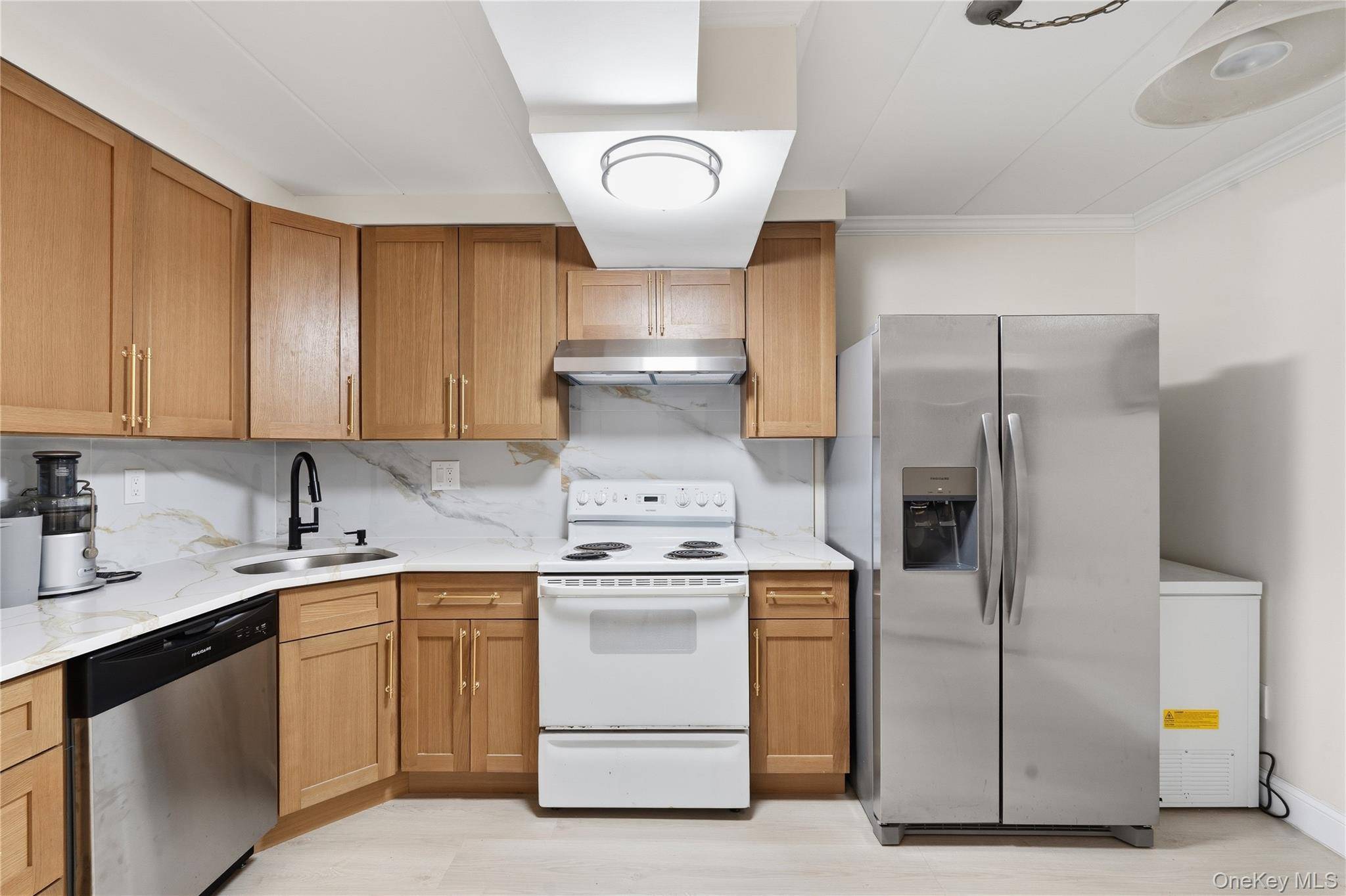 Casa de 5 Dormitórios à Venda no Bronx – 863 Home ST - 7