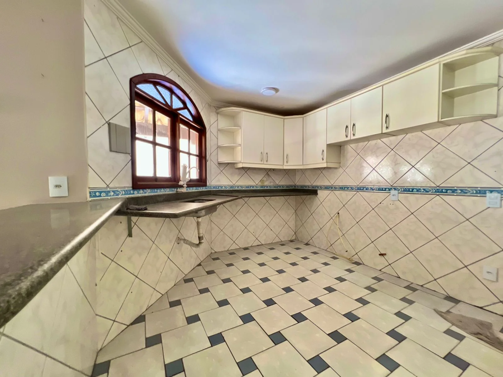 Casa de 6 Dormitórios à Venda na Enseada Azul – Guarapari – ES - 8