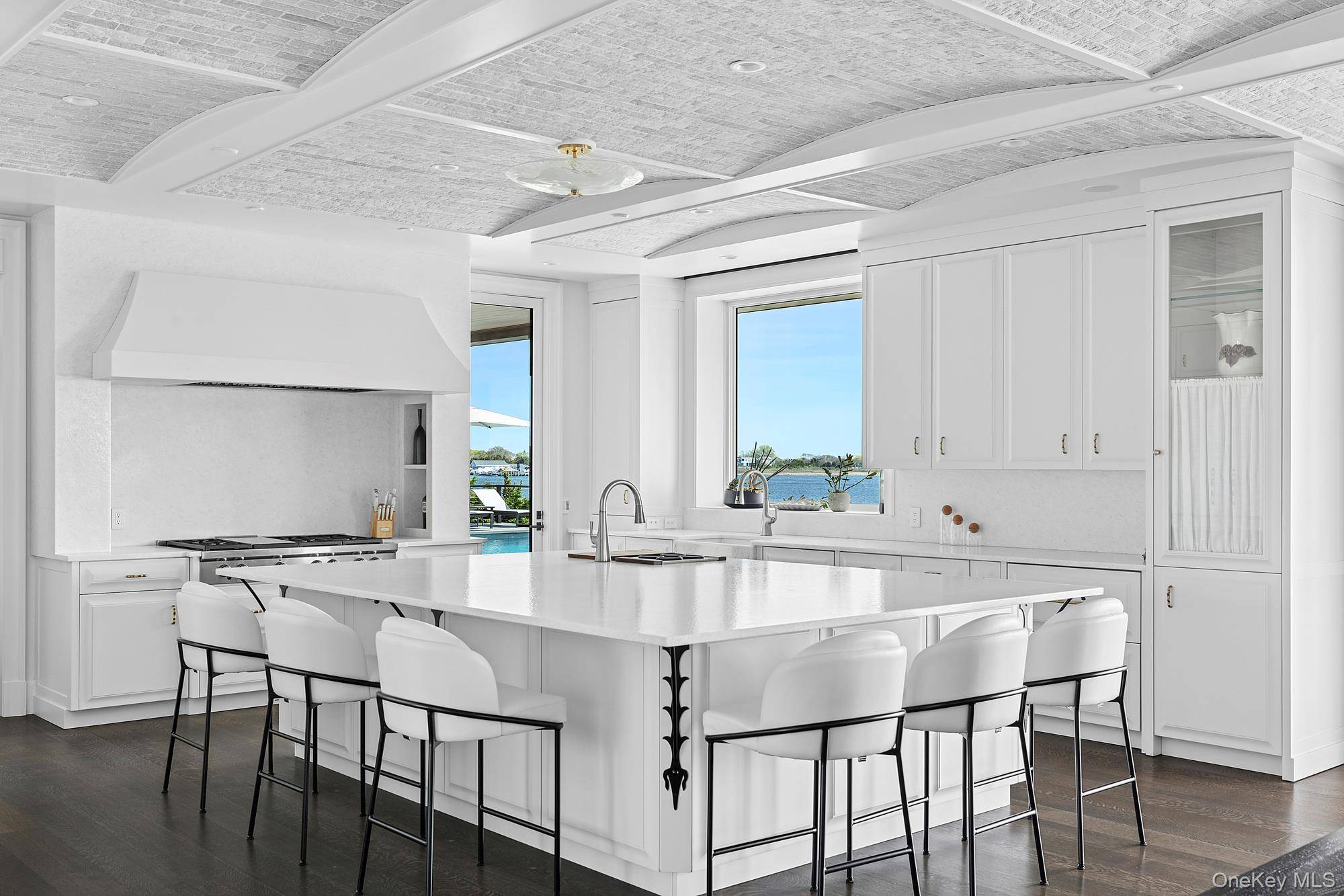 7 Bedroom Home for Sale in Westhampton Beach – NY - 8