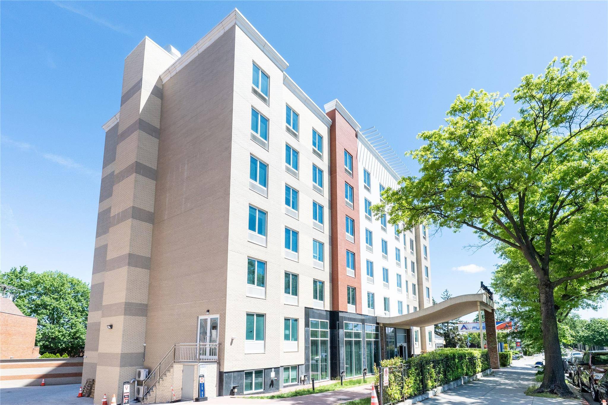 Hotel for Sale in Fresh Meadows – NY - 3