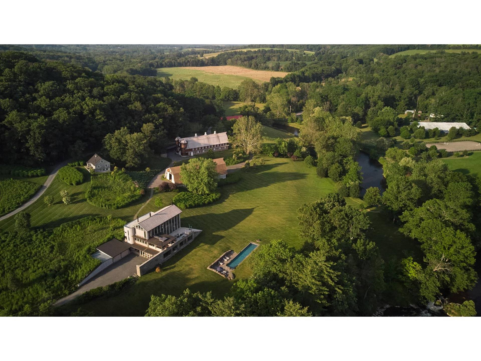 Home con 11 Dormitorios en Venta en Pine Plains, NY, EE. UU. - 2