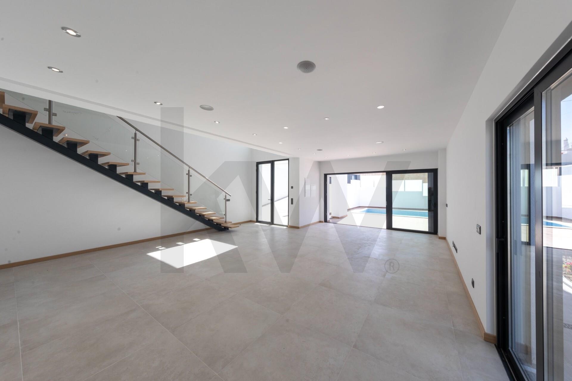 Maison 4 chambres à Vendre à Alvor - Faro - Portugal - 8