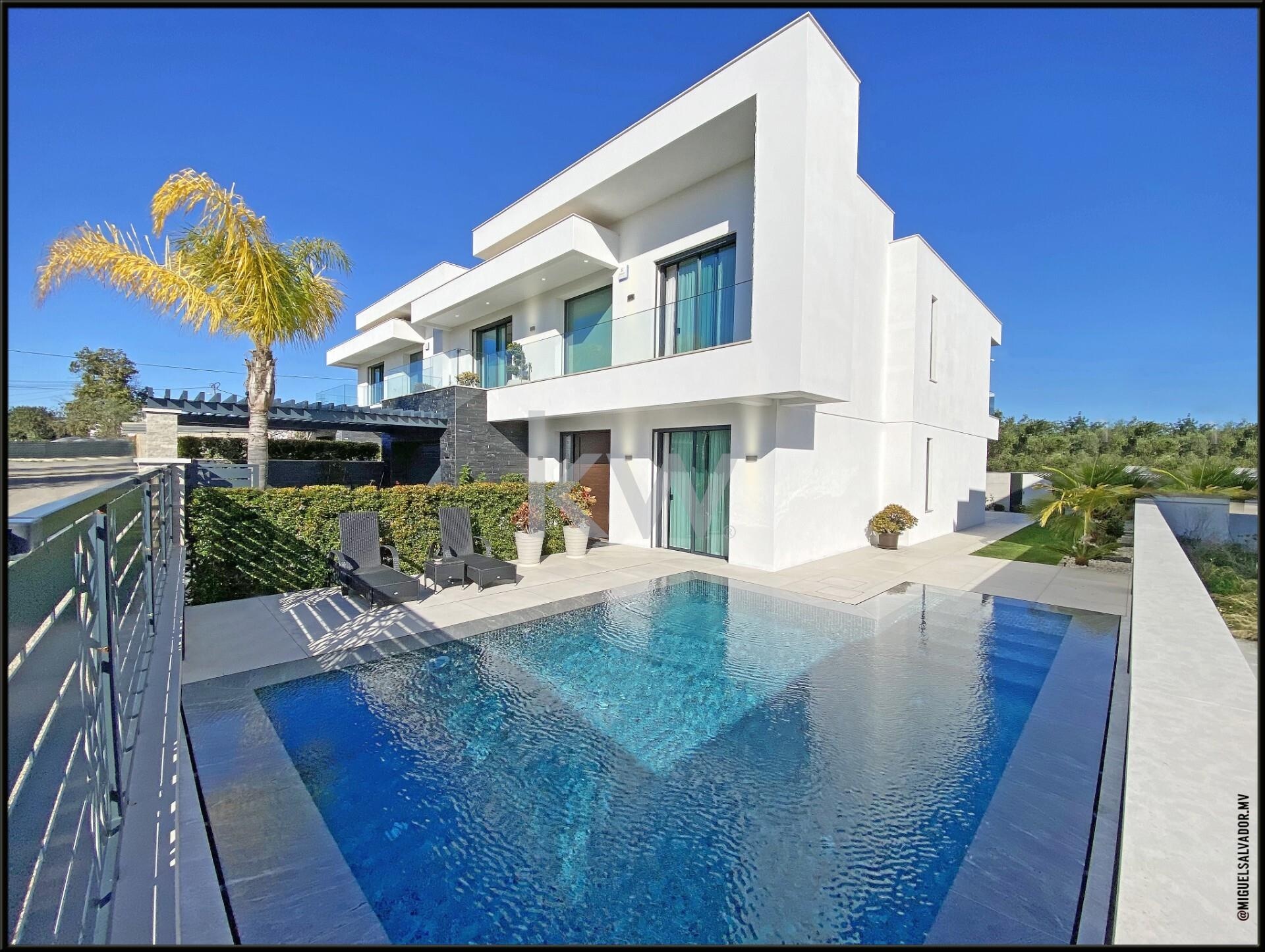 Moradia T4 à Venda em Quinta Do Lago - Faro - Portugal - 1