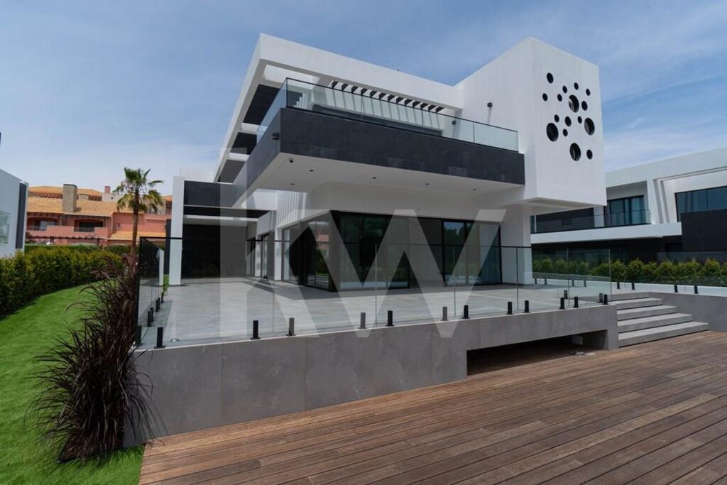 4 Bedroom Home for Sale in Vilamoura - Faro - Portugal - 2