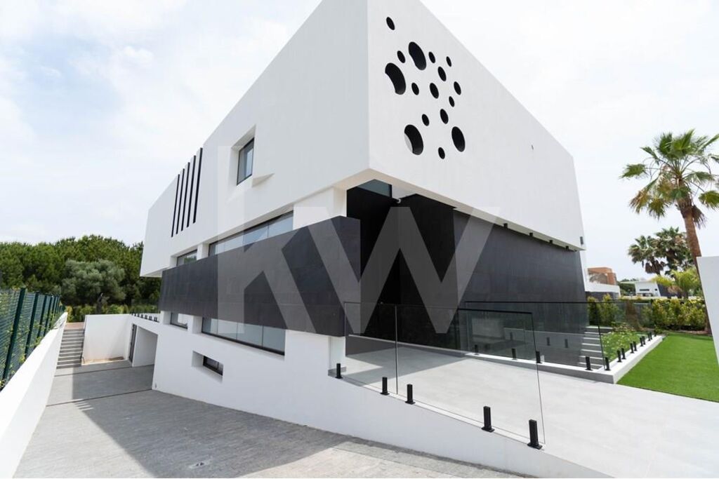 4 Bedroom Home for Sale in Vilamoura - Faro - Portugal - 4