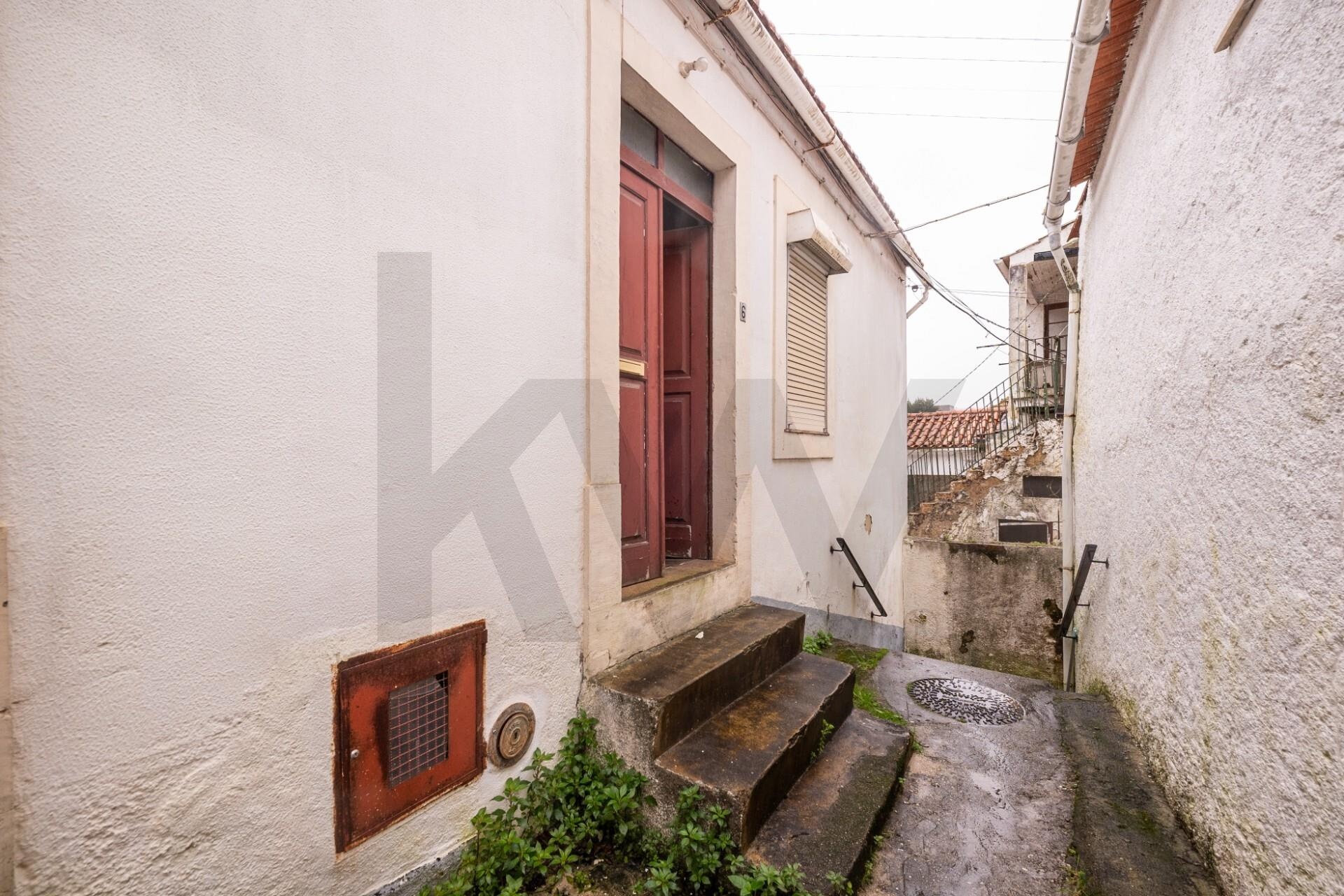 Moradia T5 à Venda em Coimbra - Portugal - 1