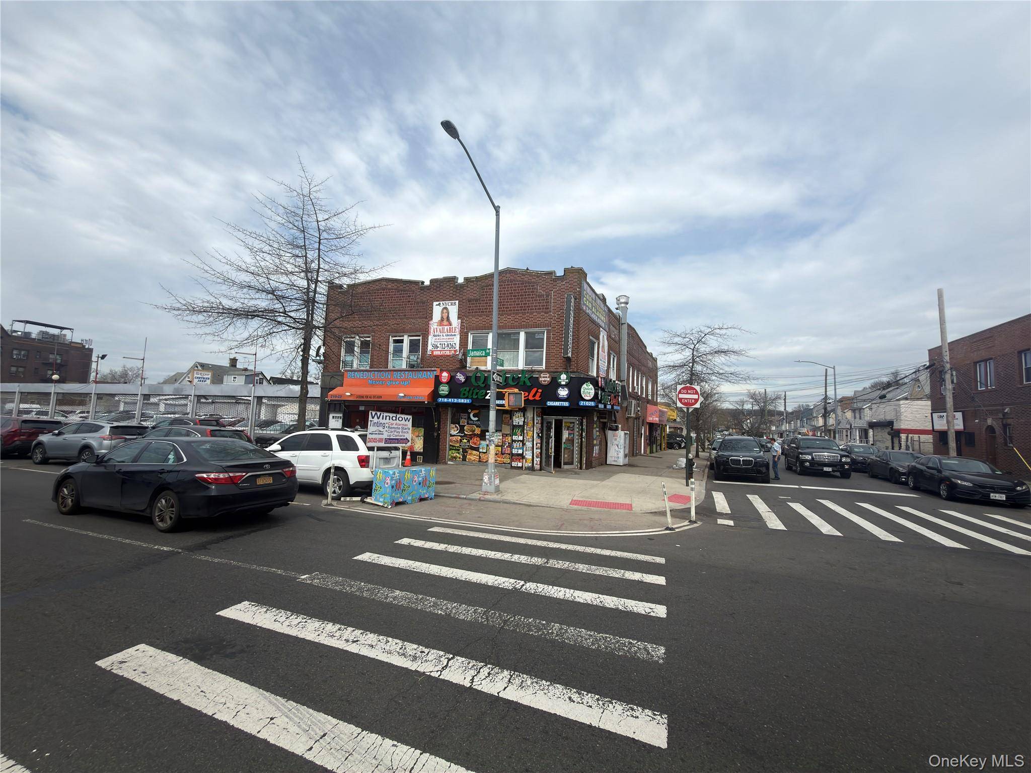 Immeuble à Vendre à Queens Village - New York - États-Unis - 3