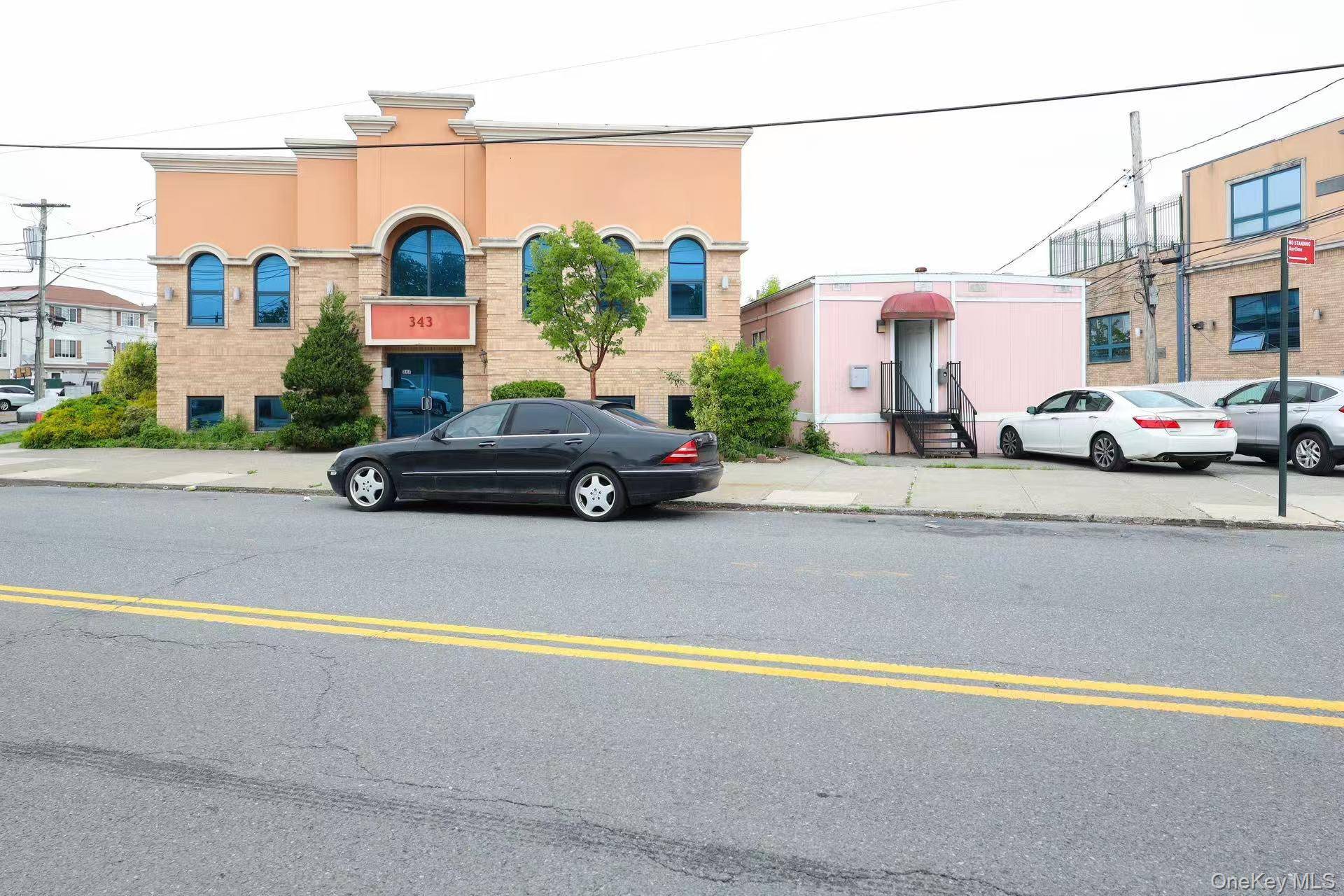 Edificio en Venta en Staten Island - Nueva York - EE. UU. - 3