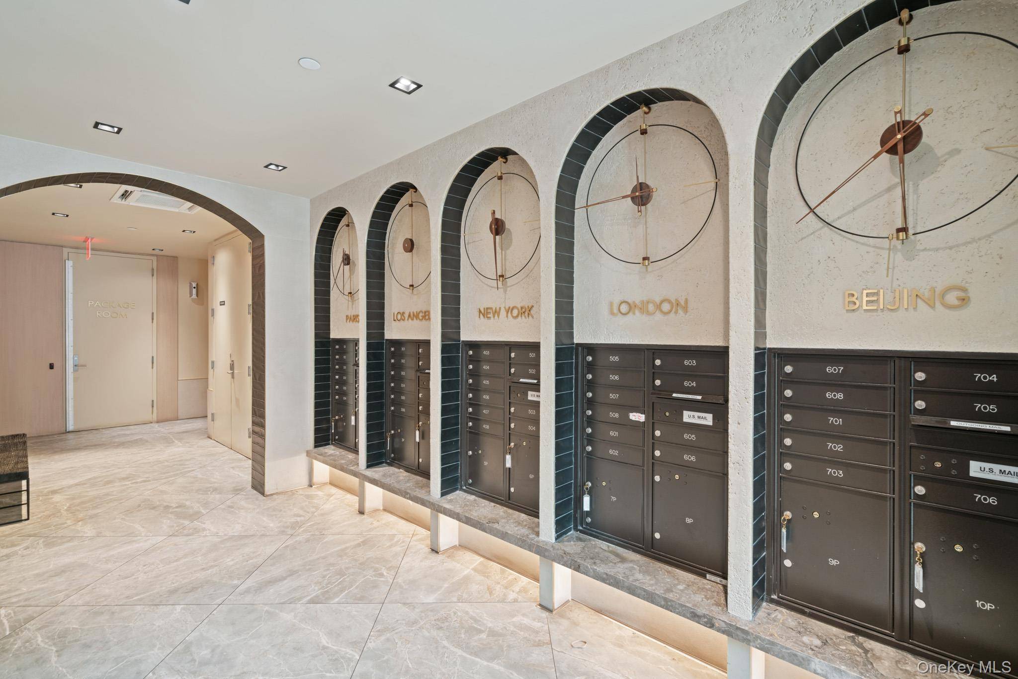 Residential Building for Sale in Flushing - 4
