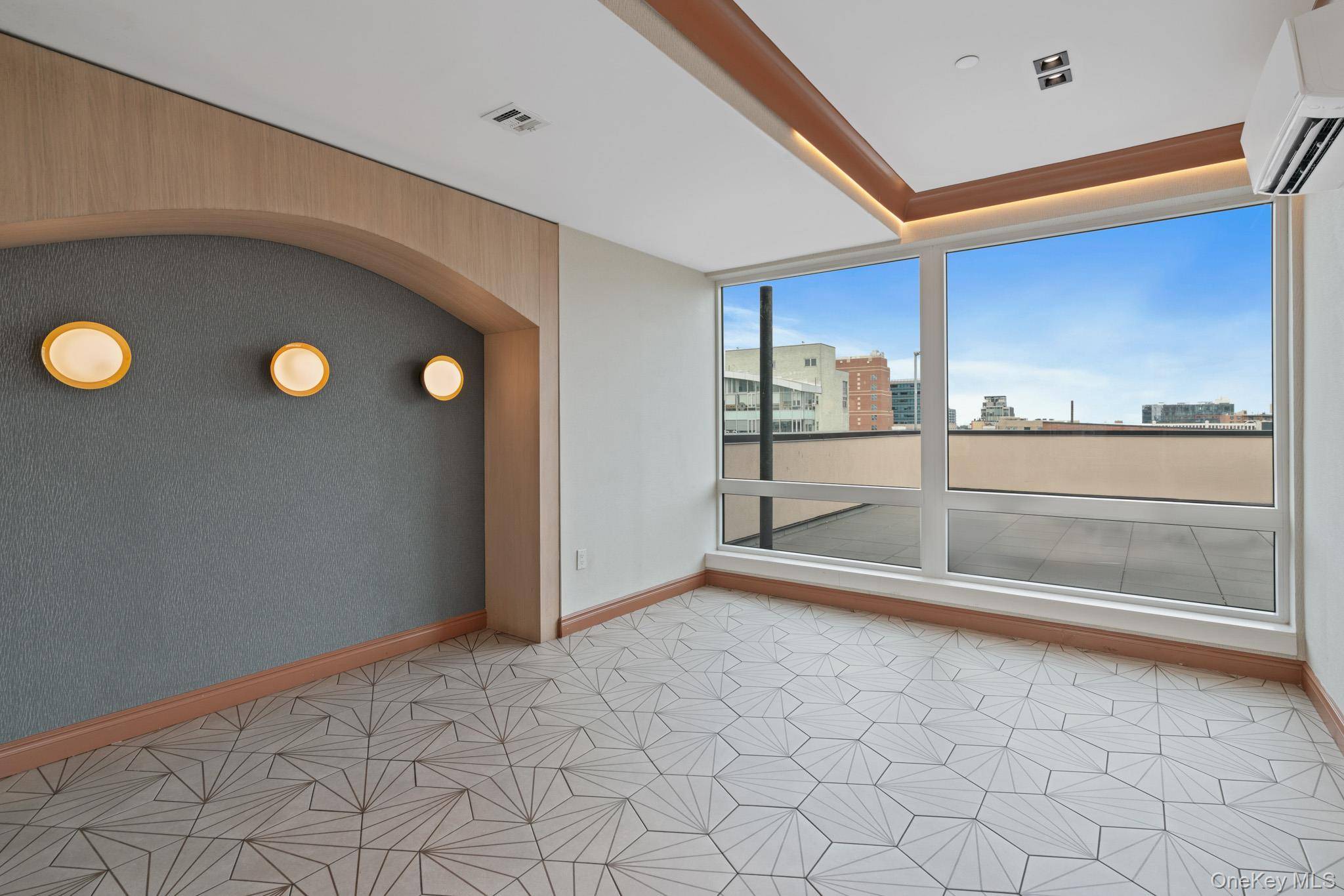 Residential Building for Sale in Flushing - 5