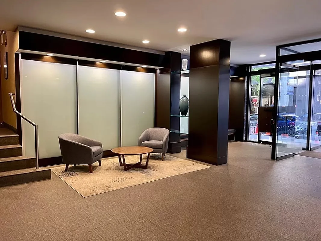 Studio For Sale at 220 East 54th Street – Manhattan – New York – NY - 3