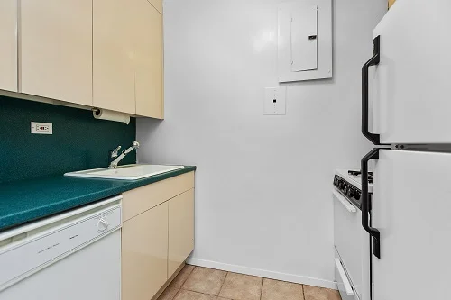 Studio For Sale at 220 East 54th Street – Manhattan – New York – NY - 7