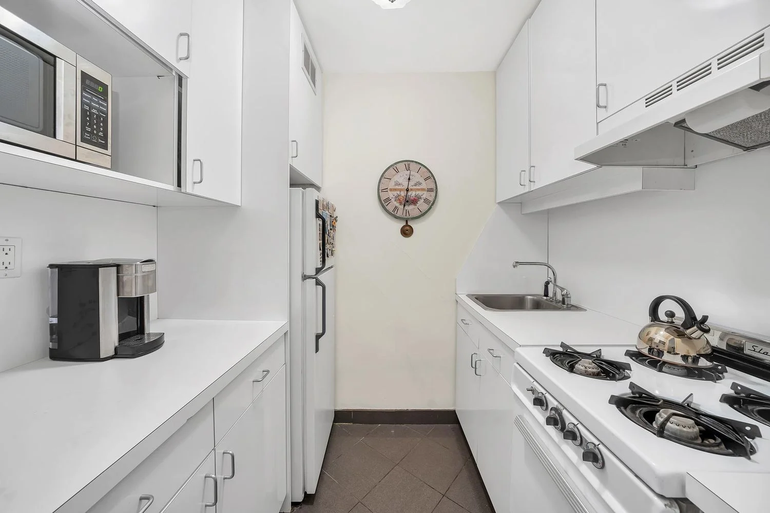 Studio à Venda em 225 East 36th Street – Manhattan, Nova Iorque – NY - 1