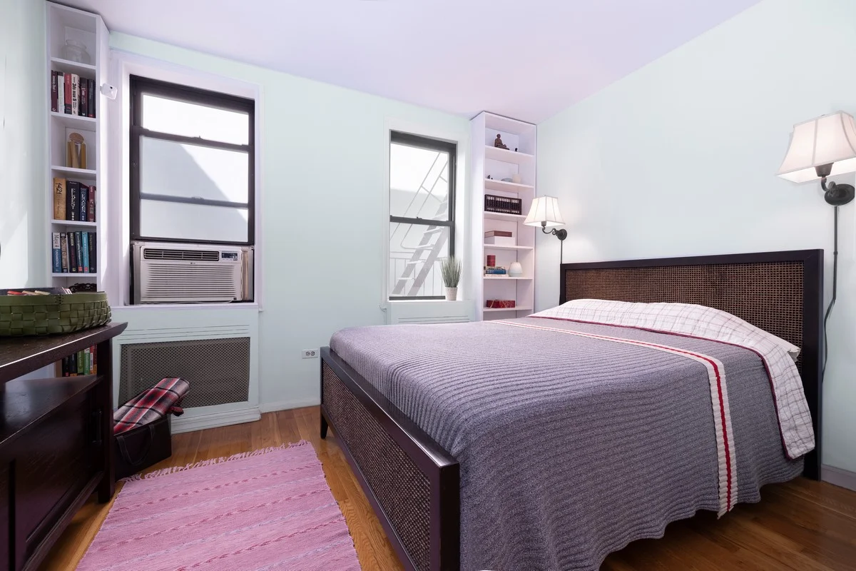 Studio For Sale at 242 East 38th Street – Manhattan, New York – NY - 3