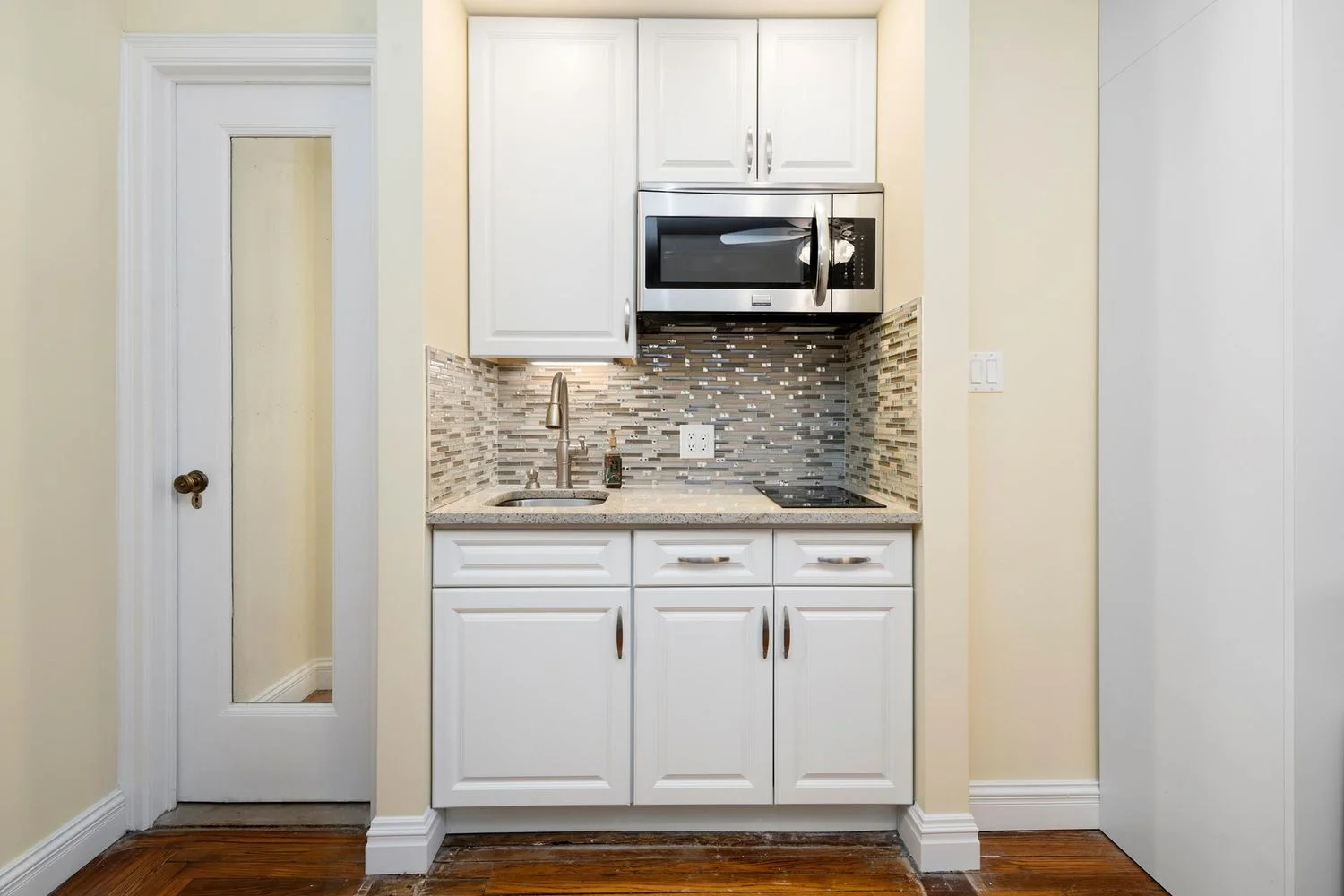 Studio for Sale at 25 Tudor City Place – Manhattan, New York – NY - 1