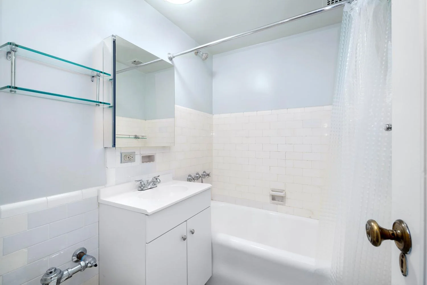 Studio for Sale at 25 Tudor City Place – Manhattan, New York – NY - 2