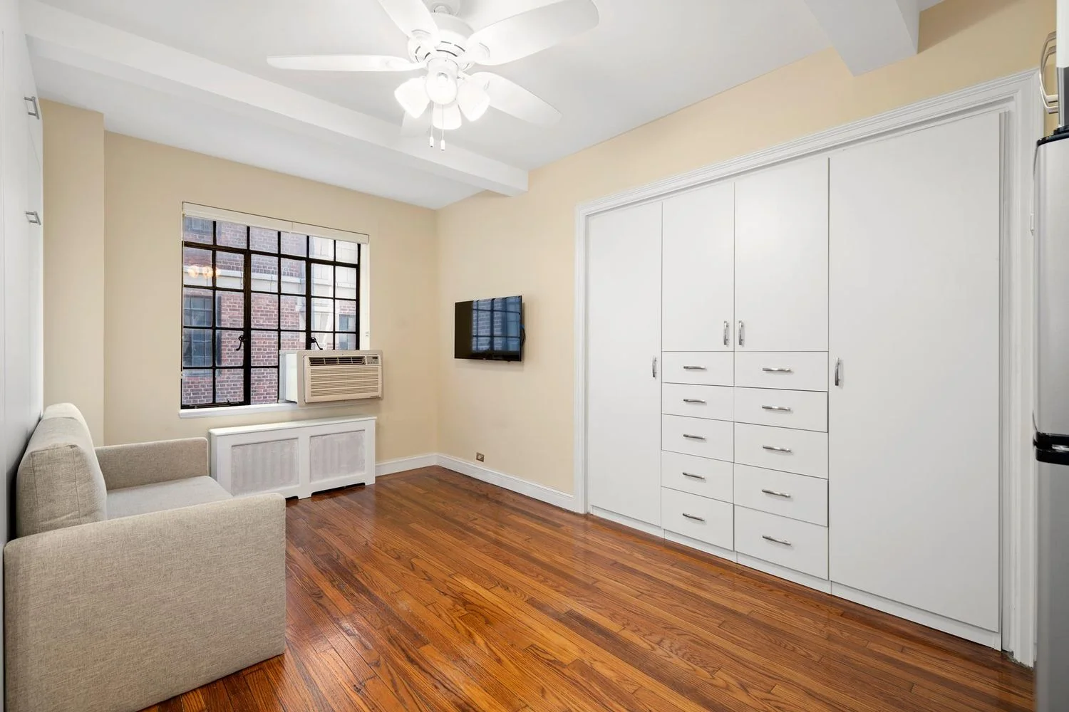Studio for Sale at 25 Tudor City Place – Manhattan, New York – NY - 3