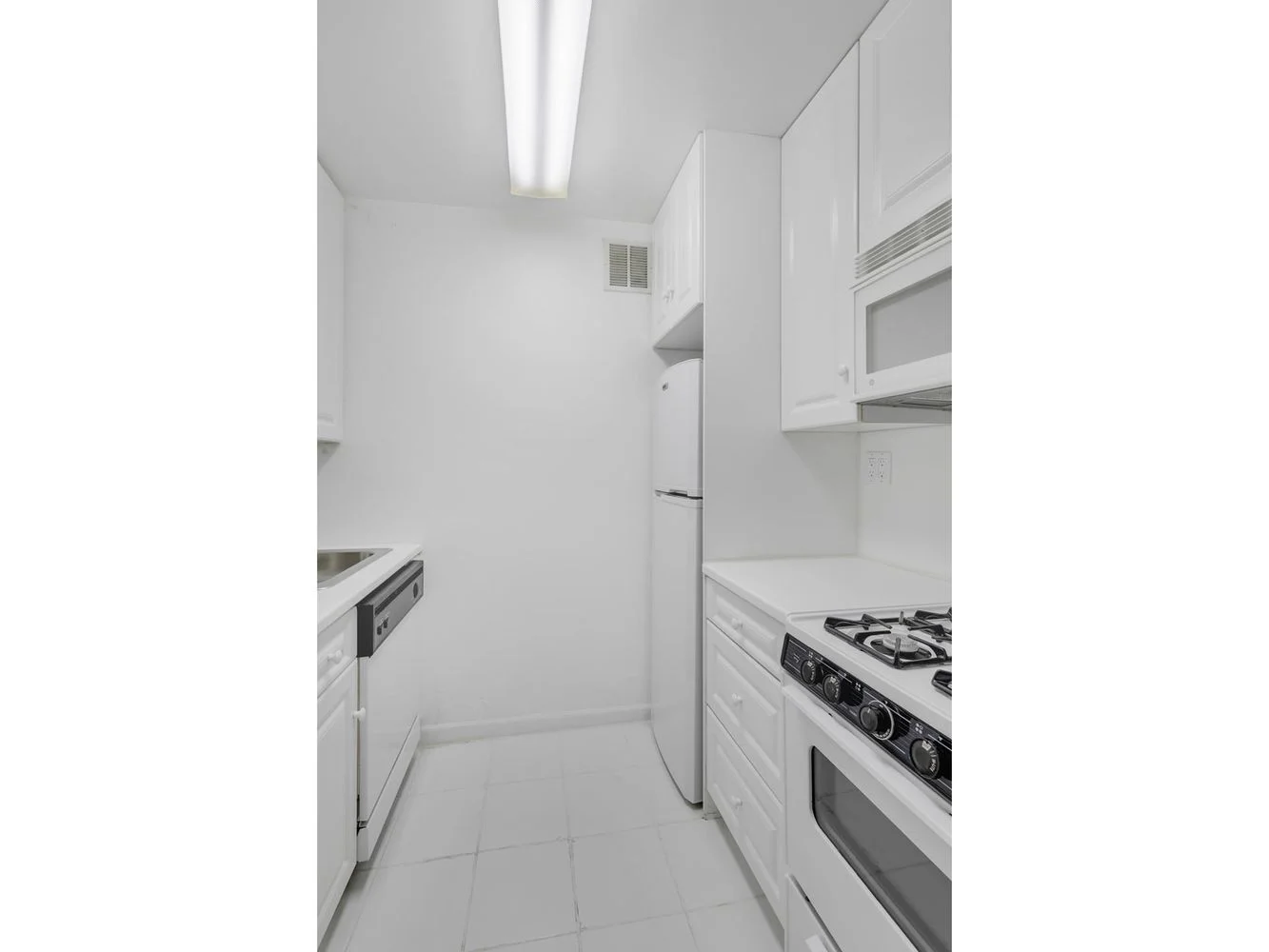 Studio for Sale at 40 Sutton Place – Manhattan, New York – NY - 2