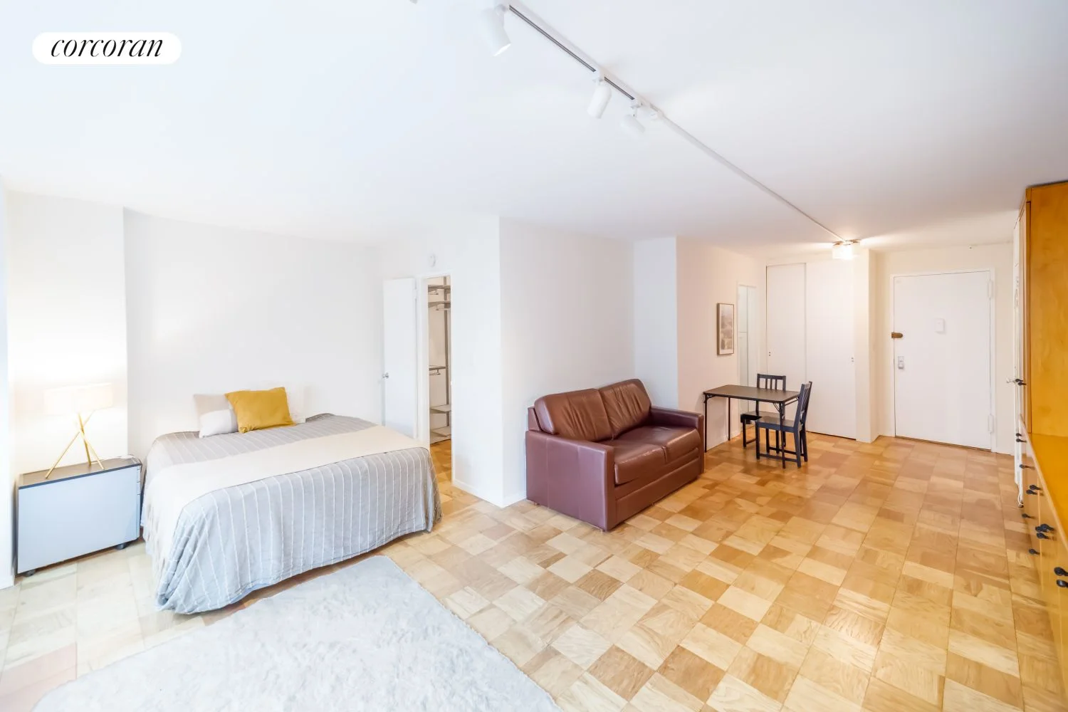 Studio for Sale in Manhattan – New York, NY - 3