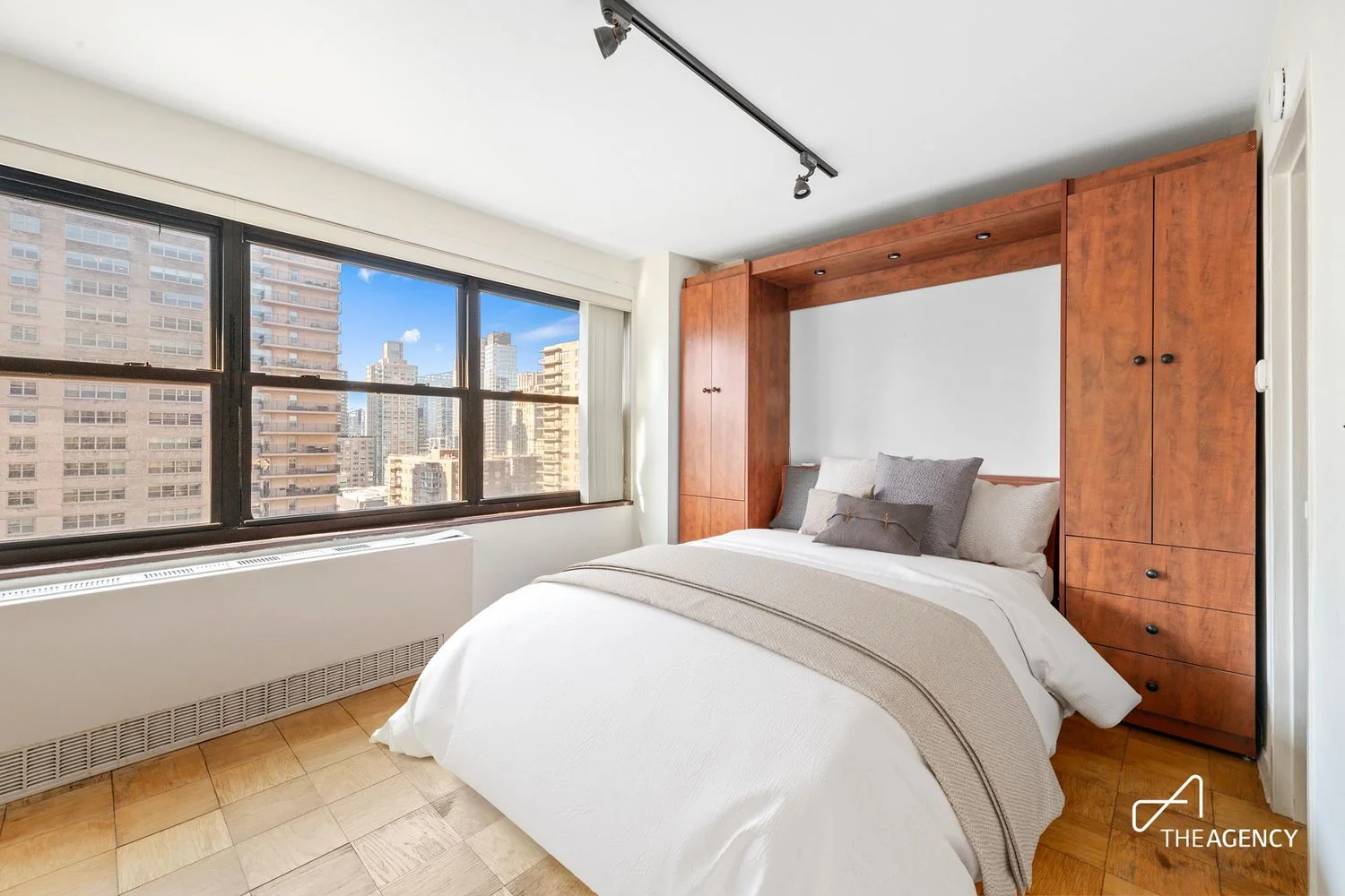 Studio for Sale in Manhattan – New York, NY - 1
