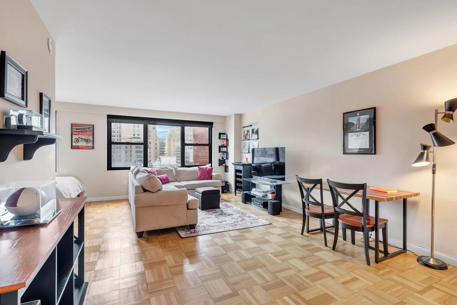 Studio for Sale in Manhattan – New York, NY - 3