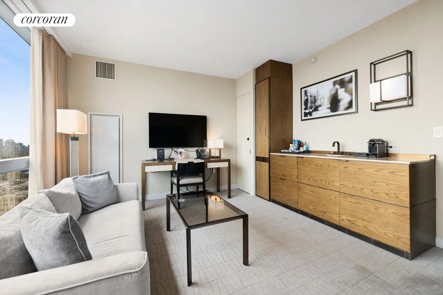 Studio for Sale in Manhattan – New York, NY - 1