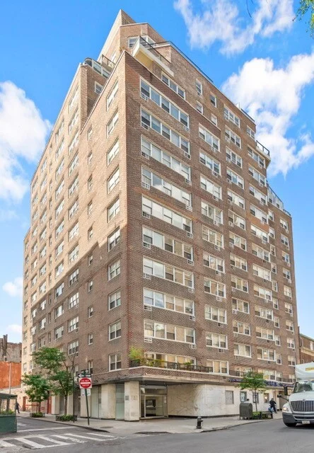 Studio for Sale in Manhattan – New York, NY - 7