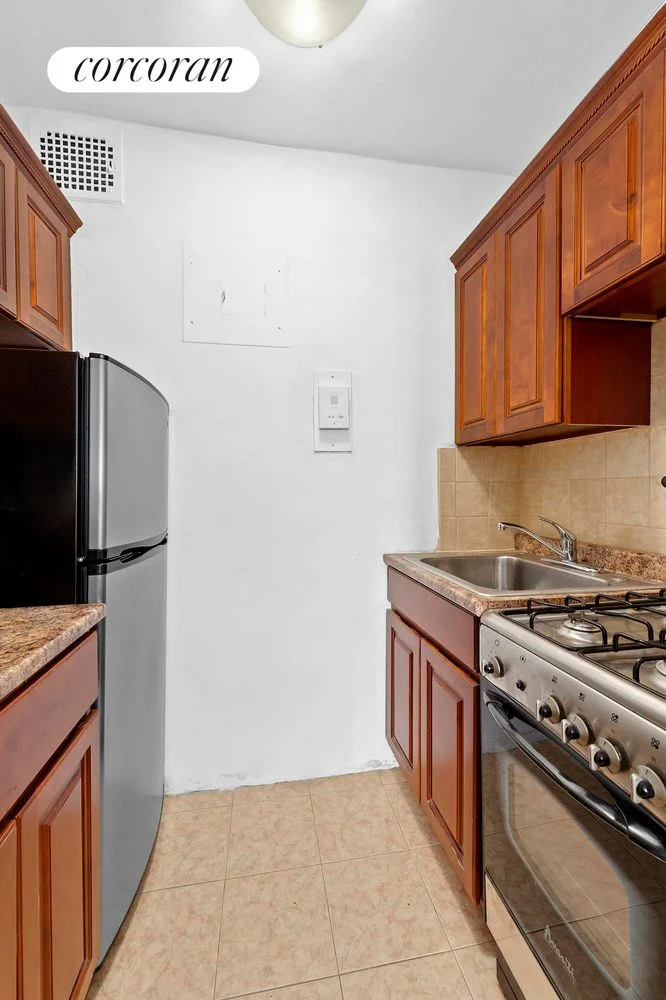 Studio For Sale in Manhattan, New York – 310 East 49th Street – NY - 1