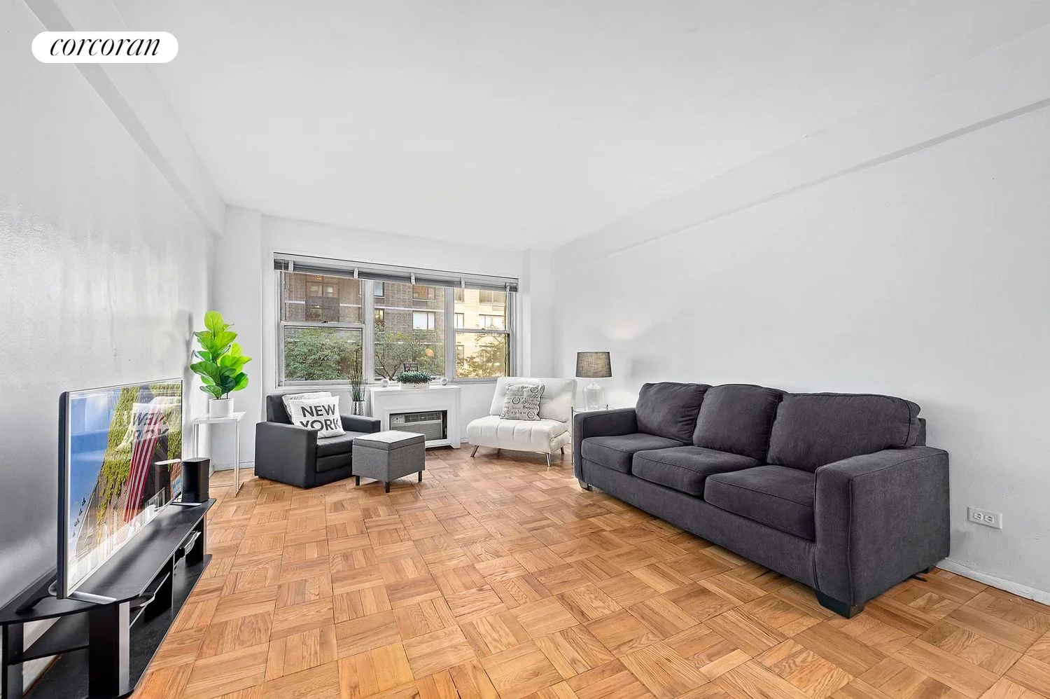 Studio For Sale in Manhattan, New York – 310 East 49th Street – NY - 3