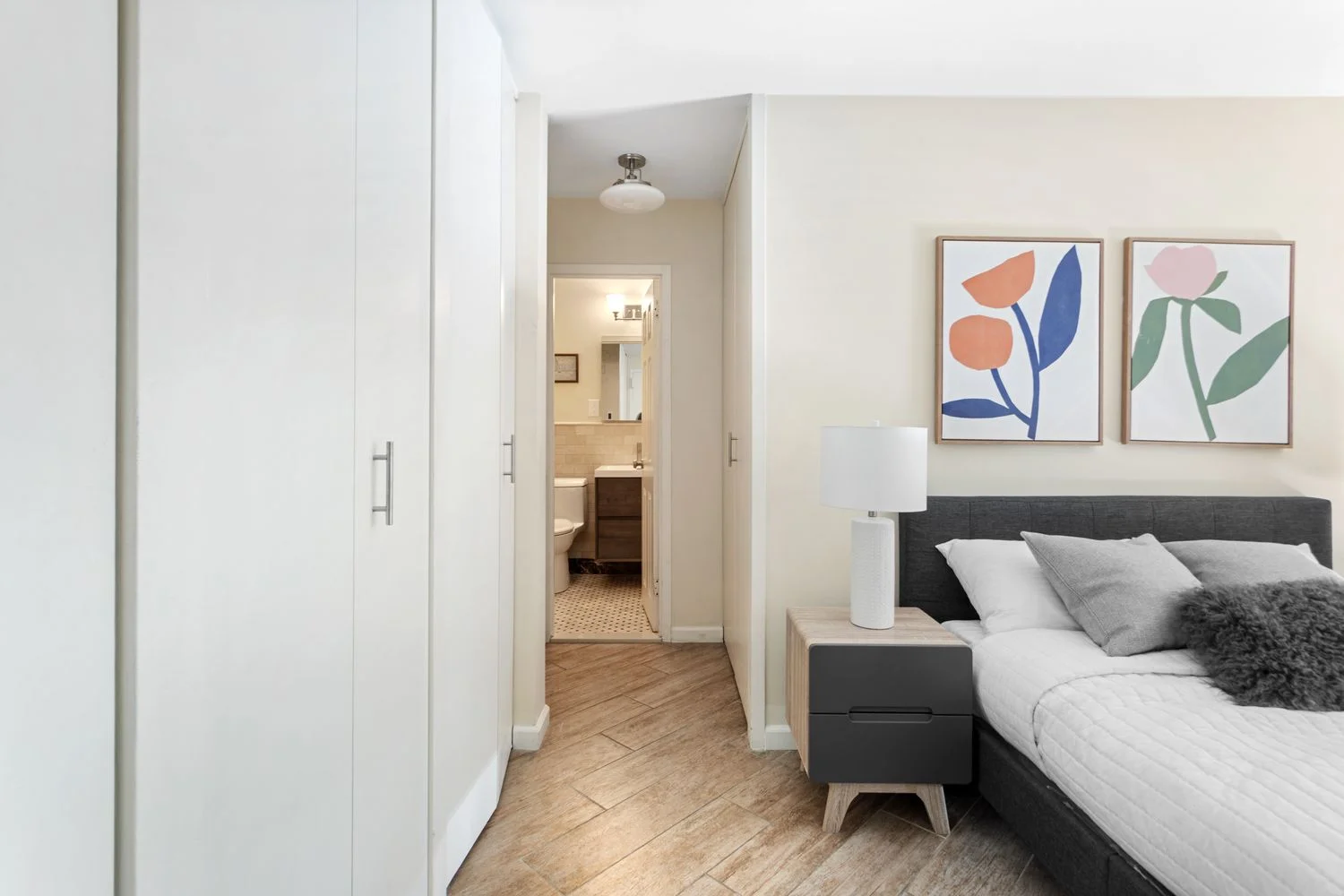 Studio for Sale in Manhattan – New York, NY - 1