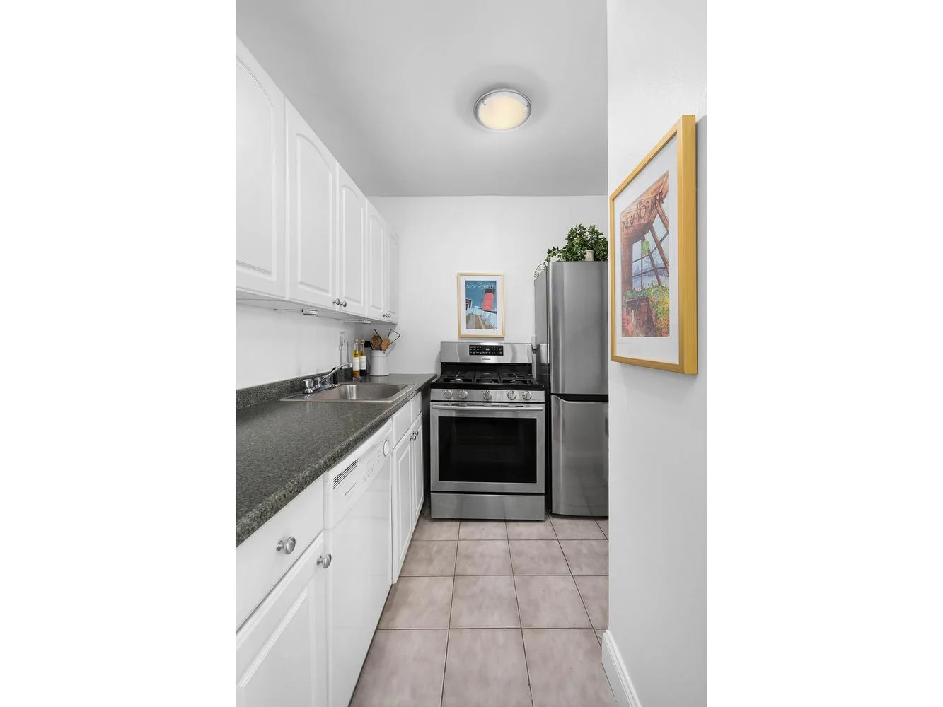1 Bedroom Studio for Sale in Manhattan – New York, NY - 3