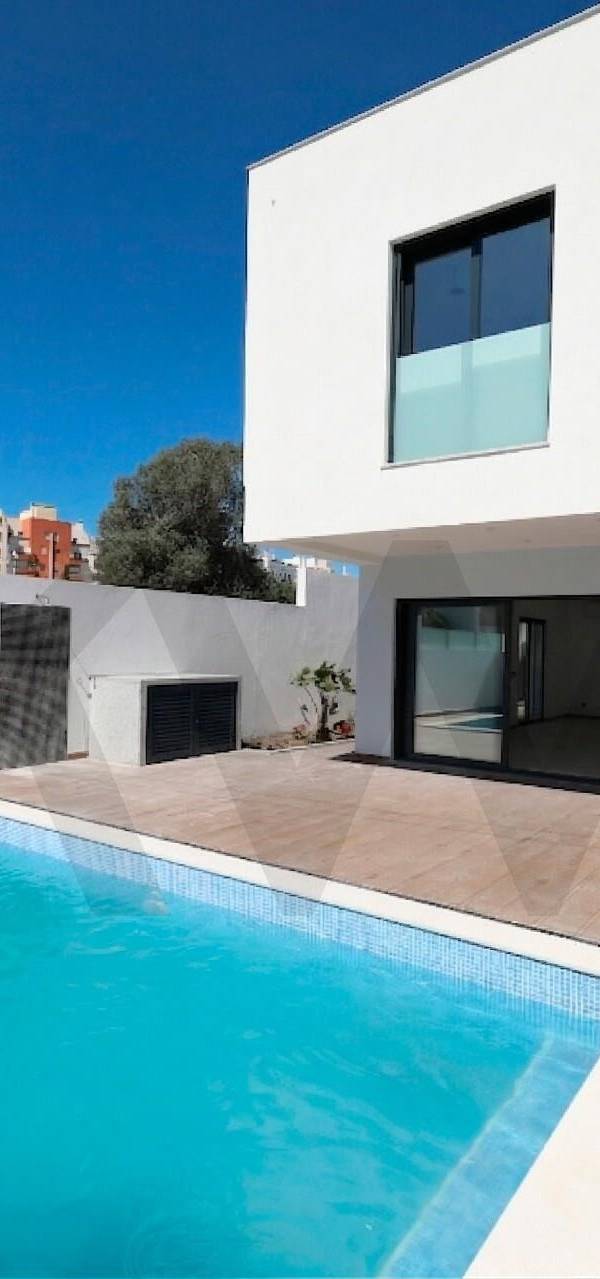 Vivienda T4 en Venta en Alvor - Faro - Portugal