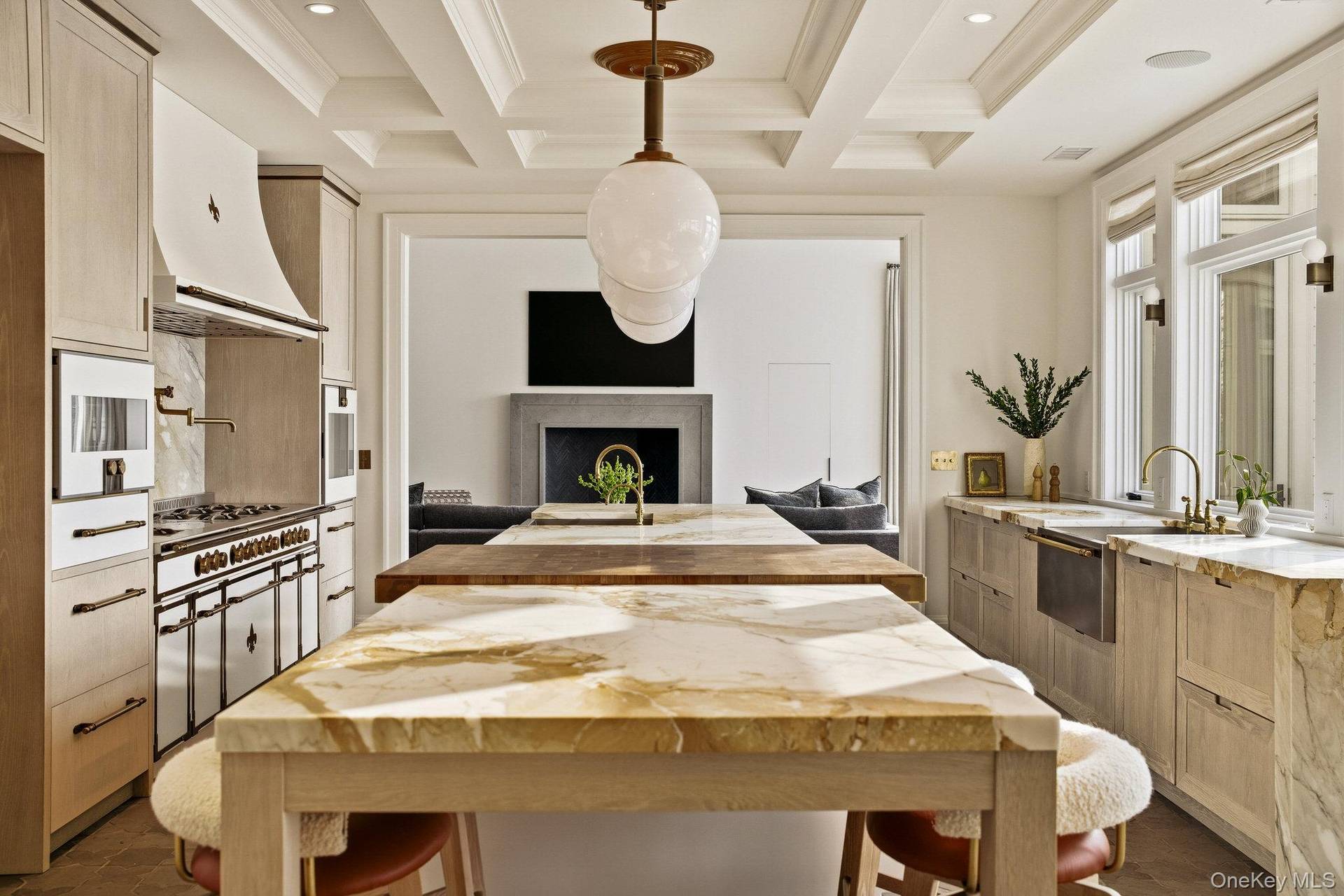 Casa com 7 Quartos à Beira-Mar à Venda em Larchmont, NY, EUA - 4