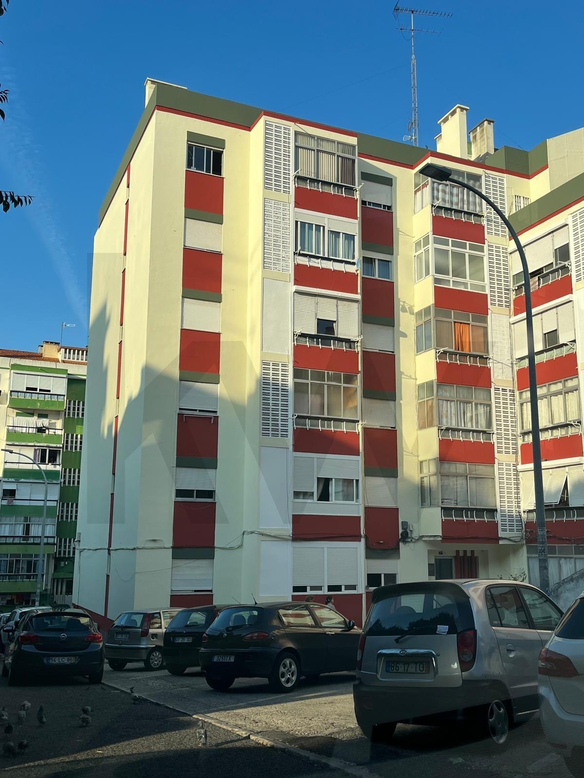 Apartamento à Venda em Amadora - Lisboa - Portugal - 2