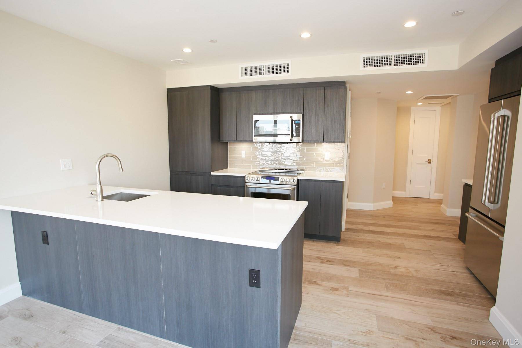 Prédio Residencial à Venda em Astoria, Nova Iorque, EUA - 4