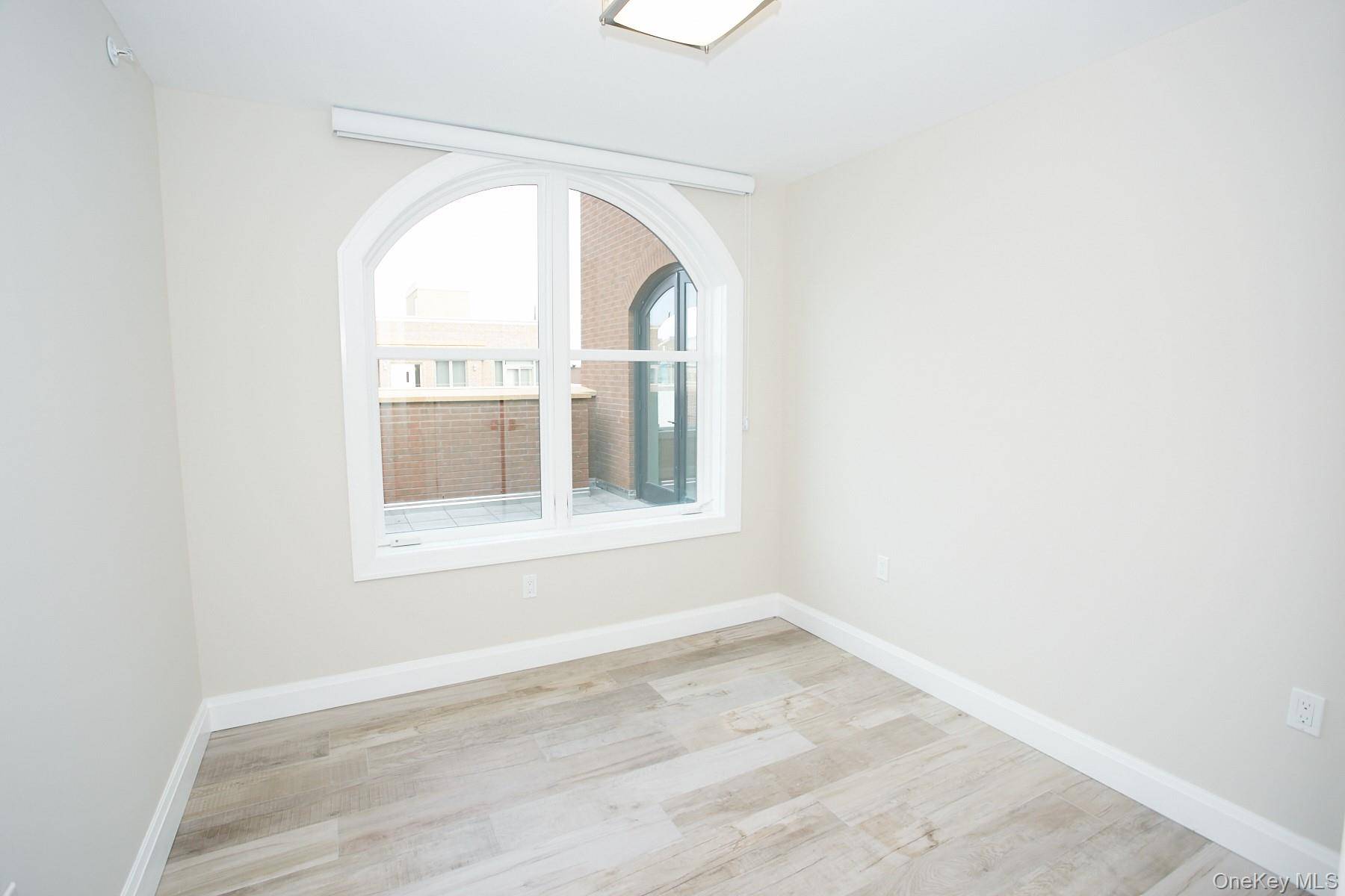 Prédio Residencial à Venda em Astoria, Nova Iorque, EUA - 8