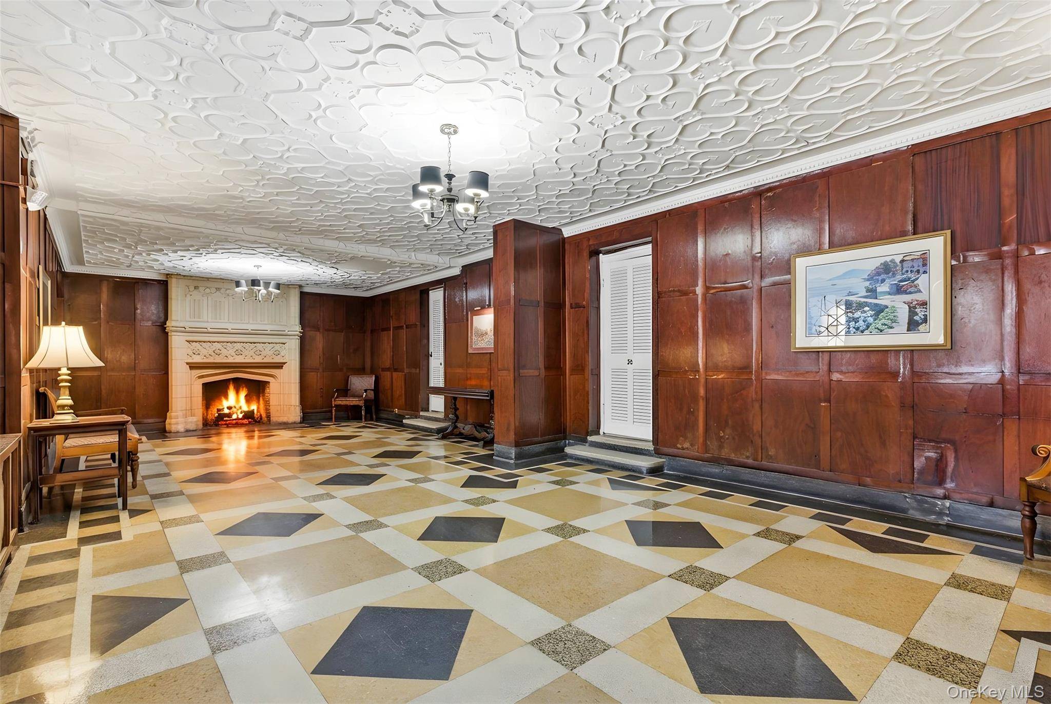 Studio Home for Sale in Bronxville - New York - USA - 3