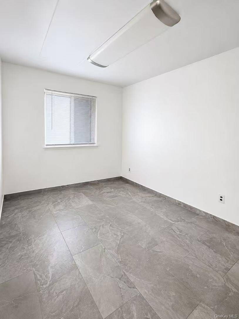 Apartamento à Venda em College Point - Nova Iorque - EUA - 2