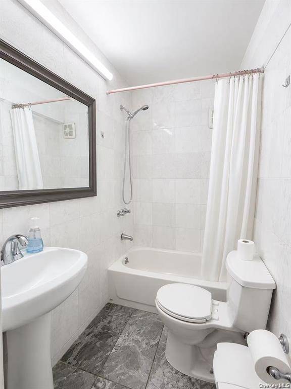 Apartamento à Venda em College Point - Nova Iorque - EUA - 4
