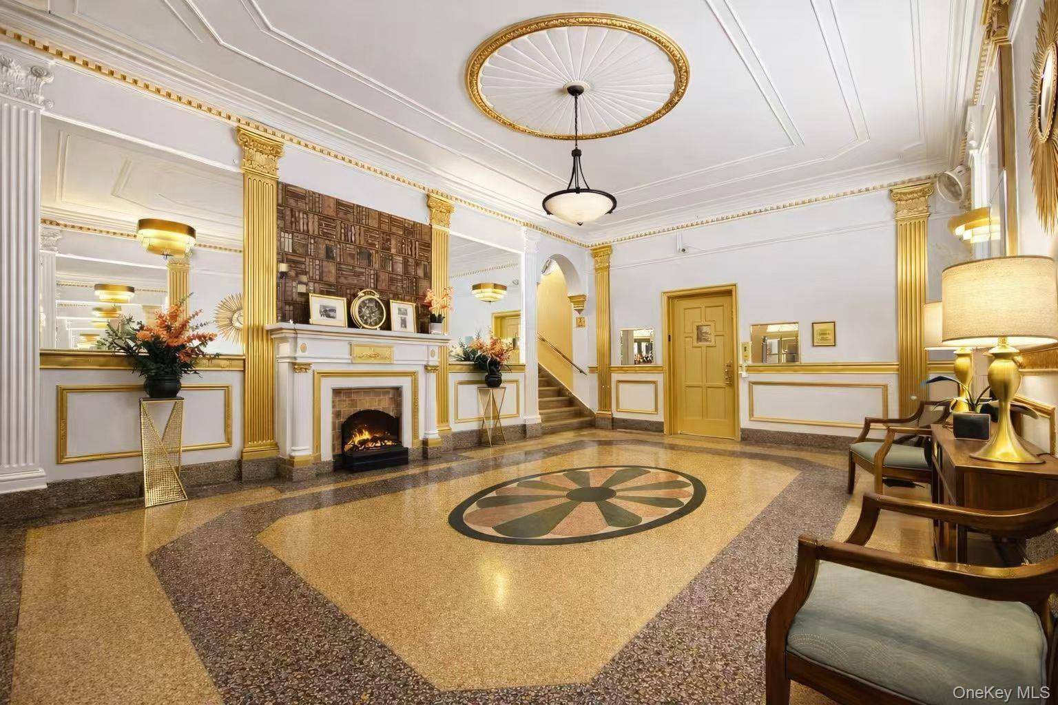 Apartment for Sale in Elmhurst - New York - USA - 2