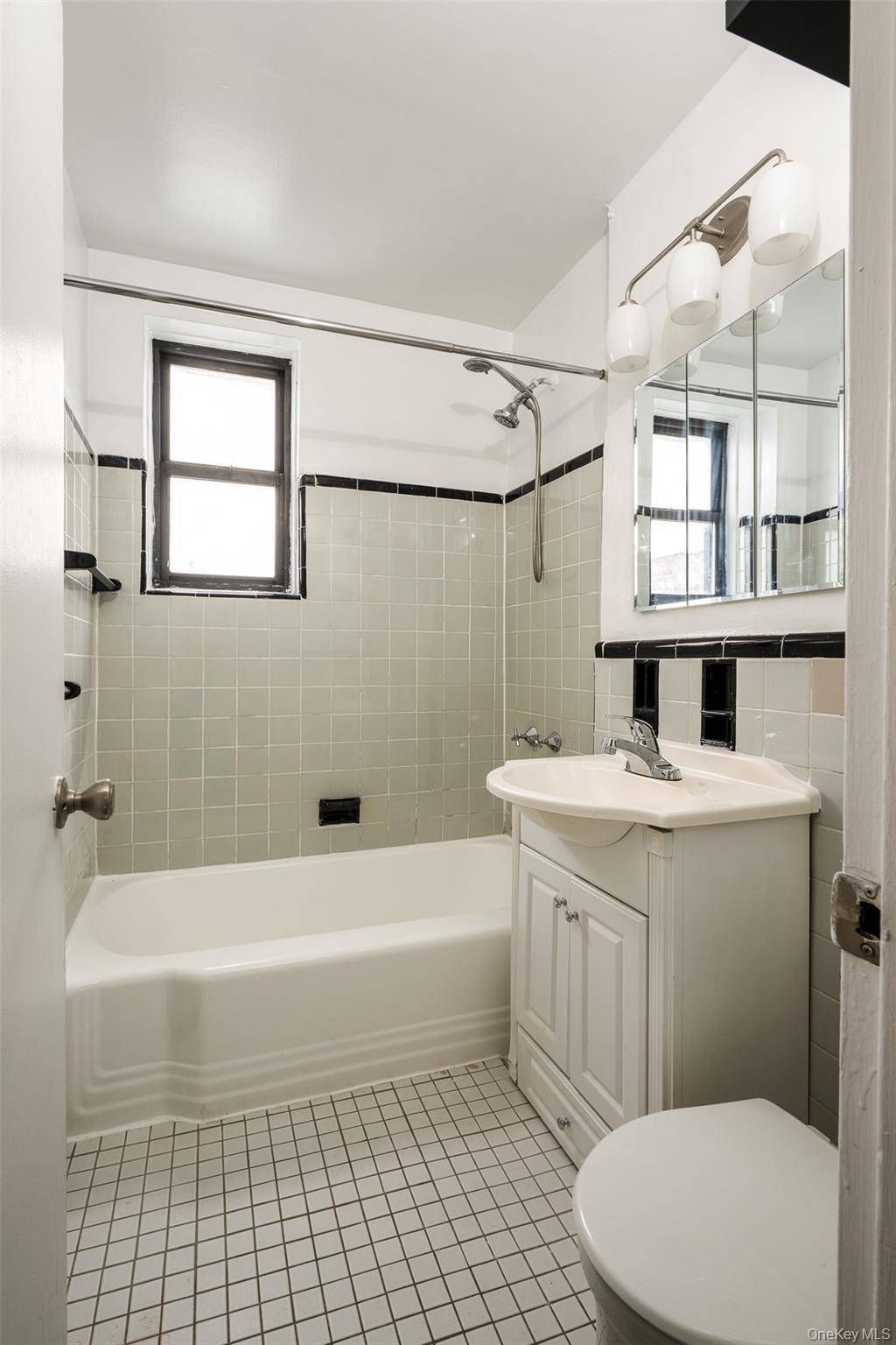Apartamento à Venda em Forest Hills - Nova Iorque - EUA - 8