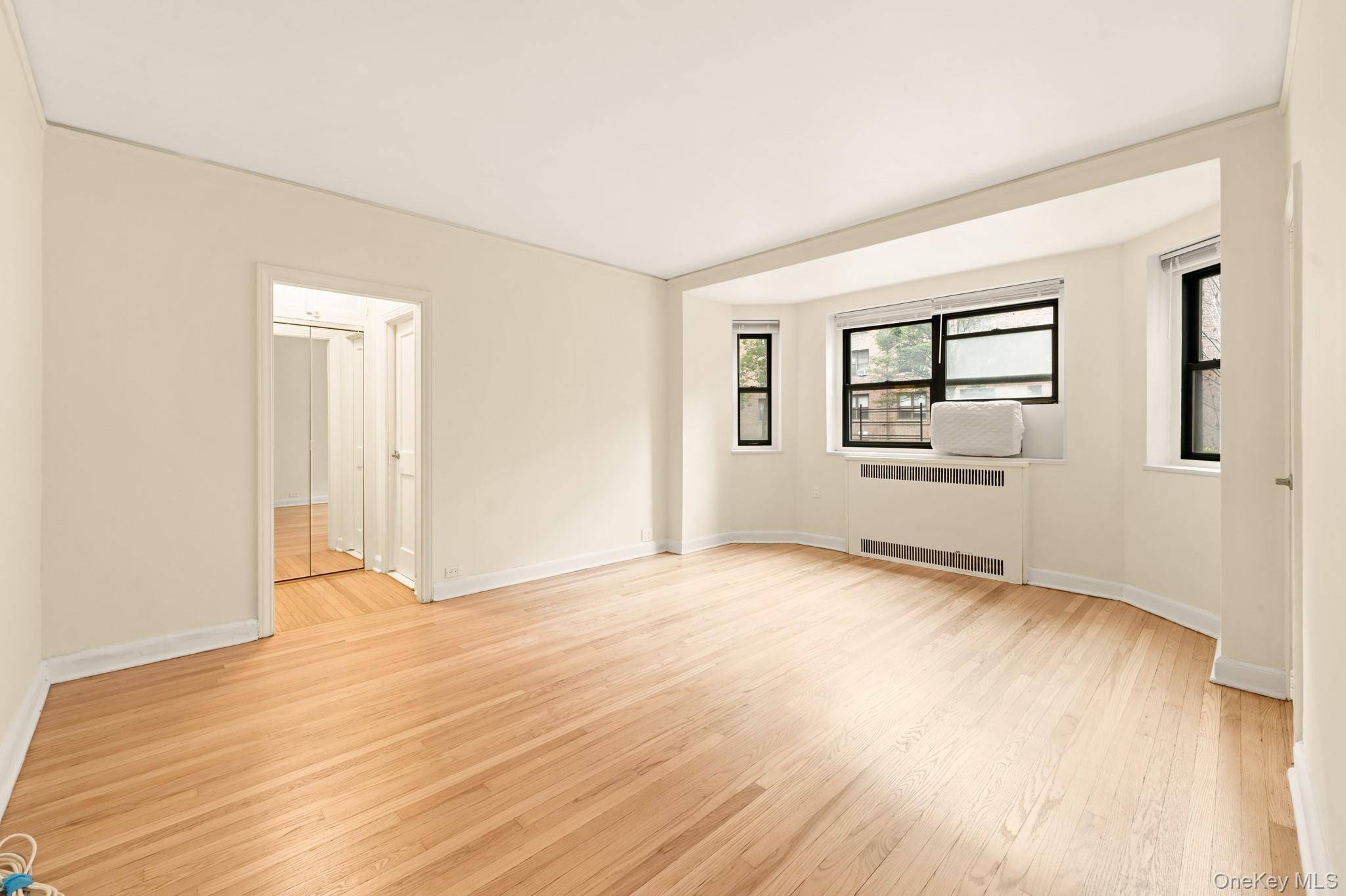 Apartamento à Venda em Jackson Heights - Nova Iorque - EUA - 2