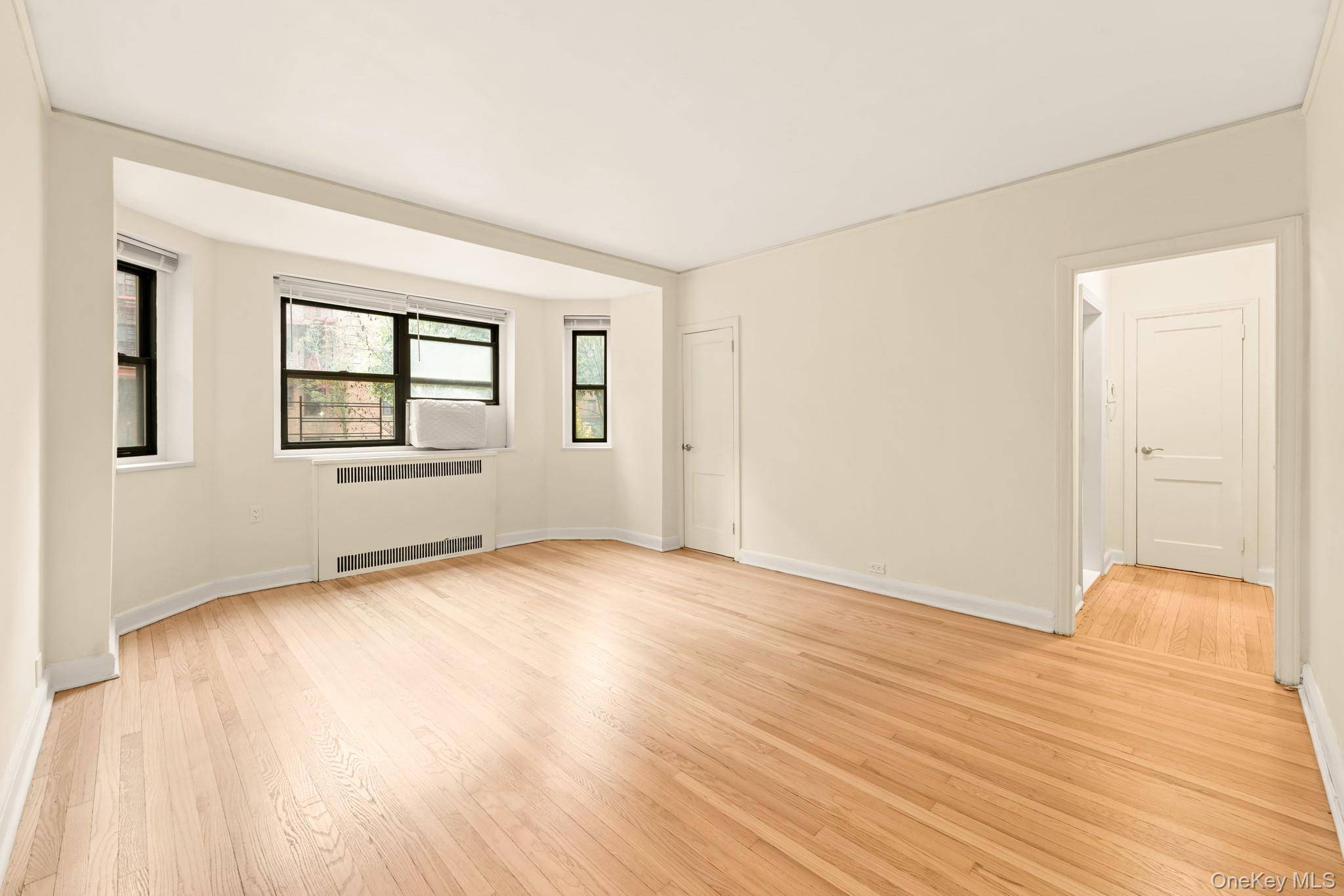 Apartamento à Venda em Jackson Heights - Nova Iorque - EUA - 3