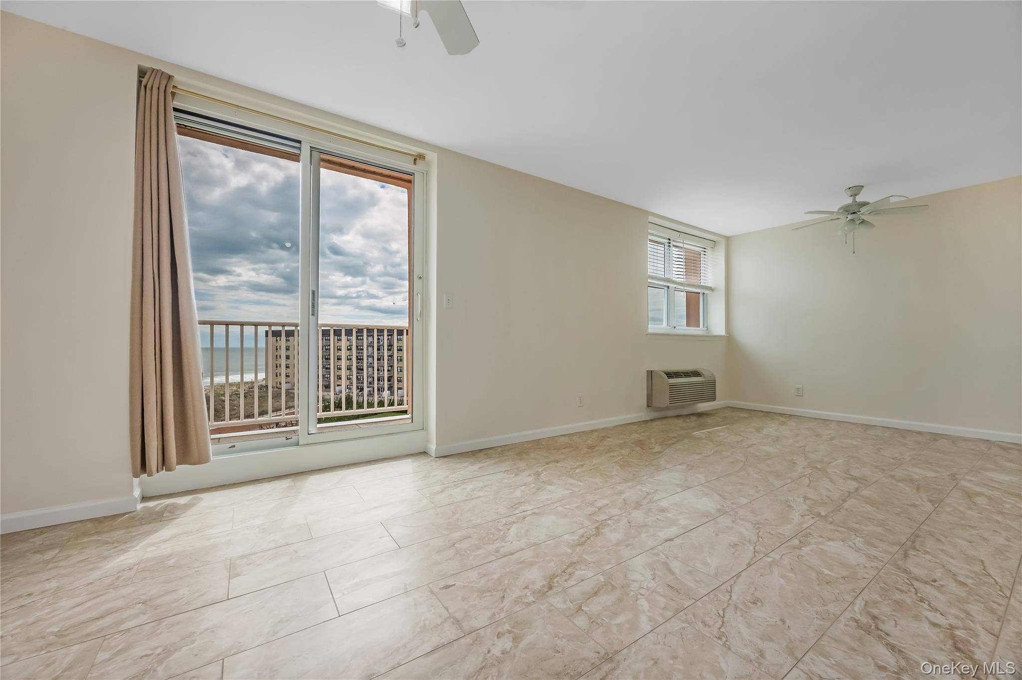 Apartment for Sale in Lido Beach - New York - USA - 6