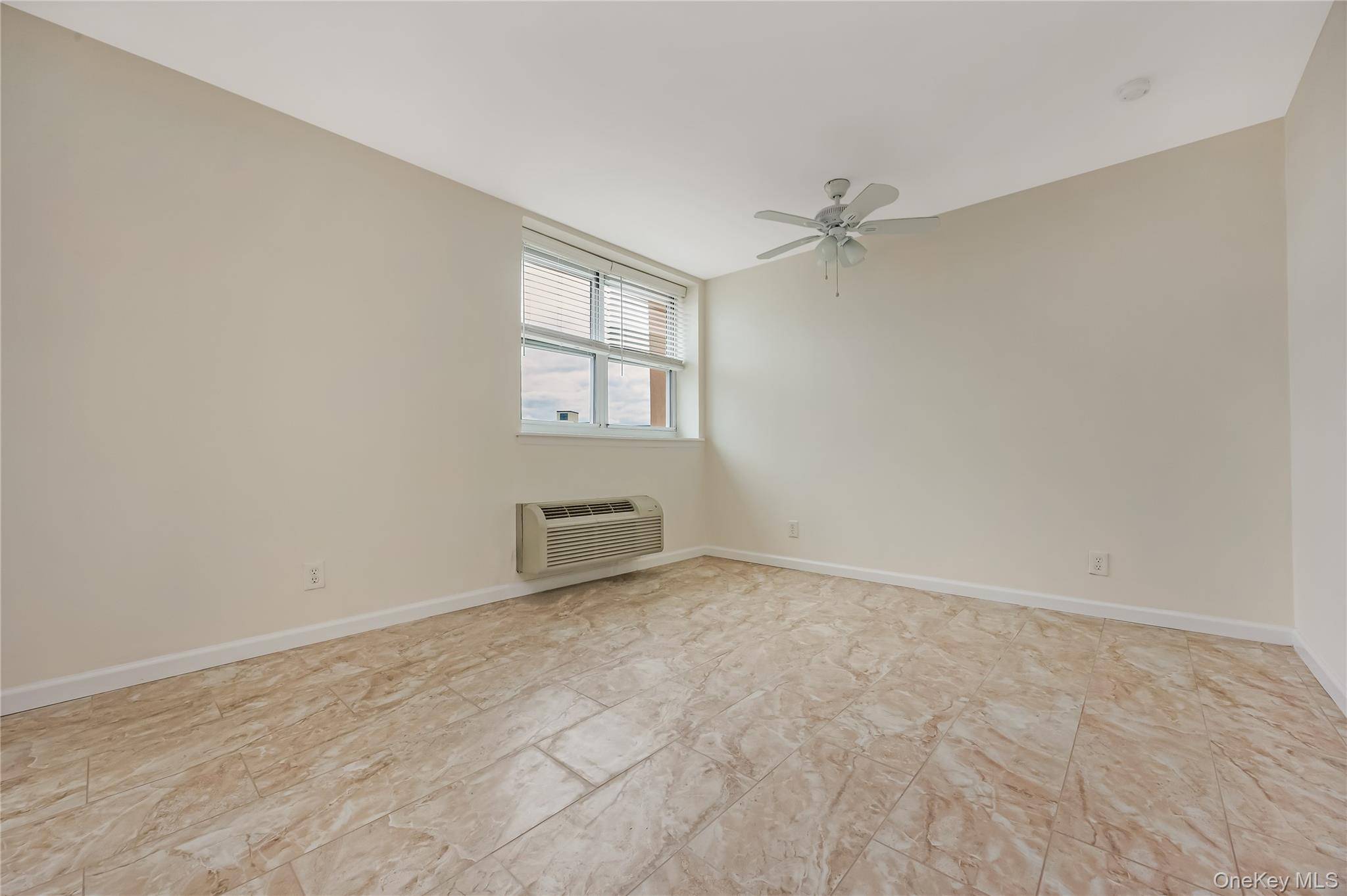 Apartment for Sale in Lido Beach - New York - USA - 8